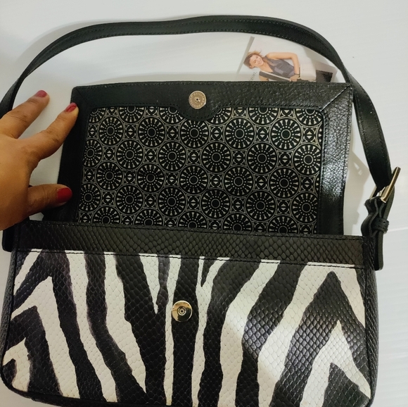 BRIGHTON AFRICA STORIES TARINA ZEBRA PRINT SNAKE EMBOSSED CELL PHONE HAN… - Picture 11 of 12